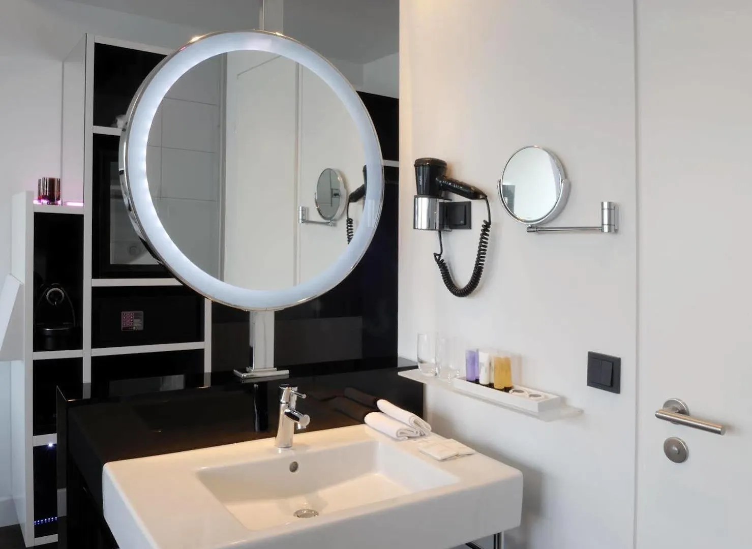 Innside By Melia Duesseldorf Hafen Hotel